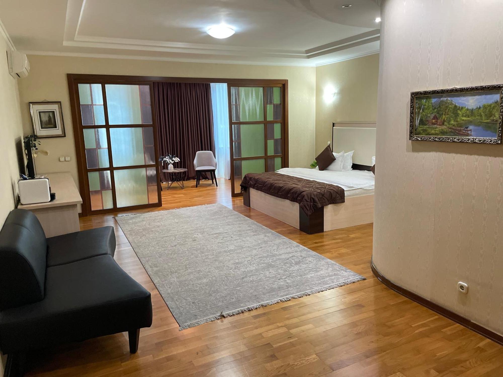 Apartment 5 อัลมาตี ภายนอก รูปภาพ