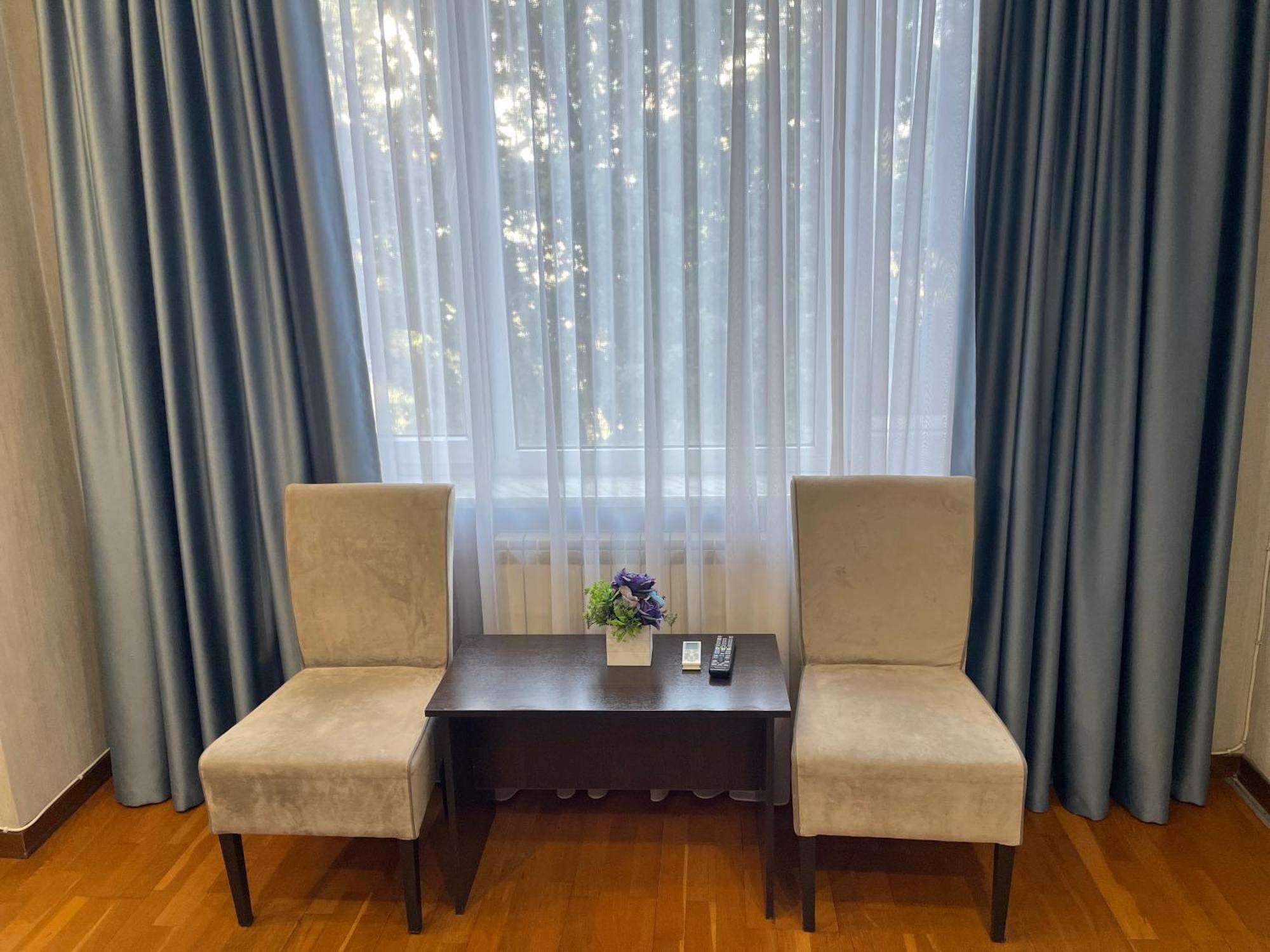 Apartment 5 อัลมาตี ภายนอก รูปภาพ