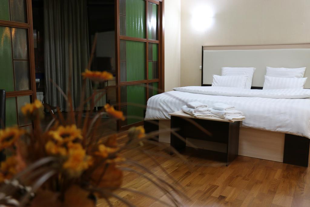 Apartment 5 อัลมาตี ภายนอก รูปภาพ